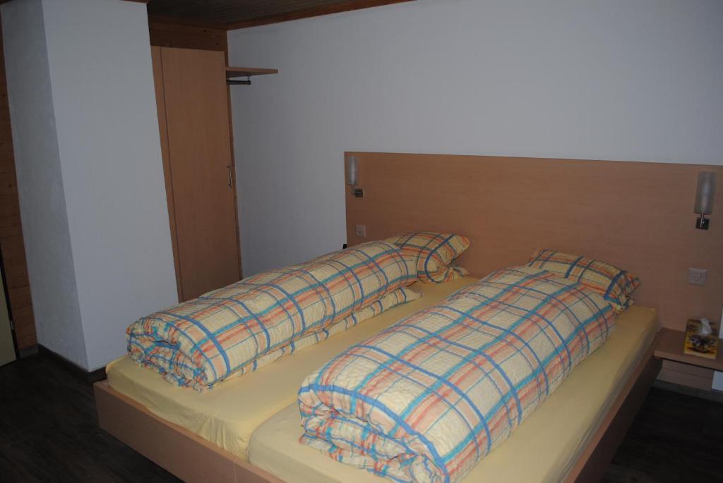 Hotel Des Alpes Кандерстег Стая снимка